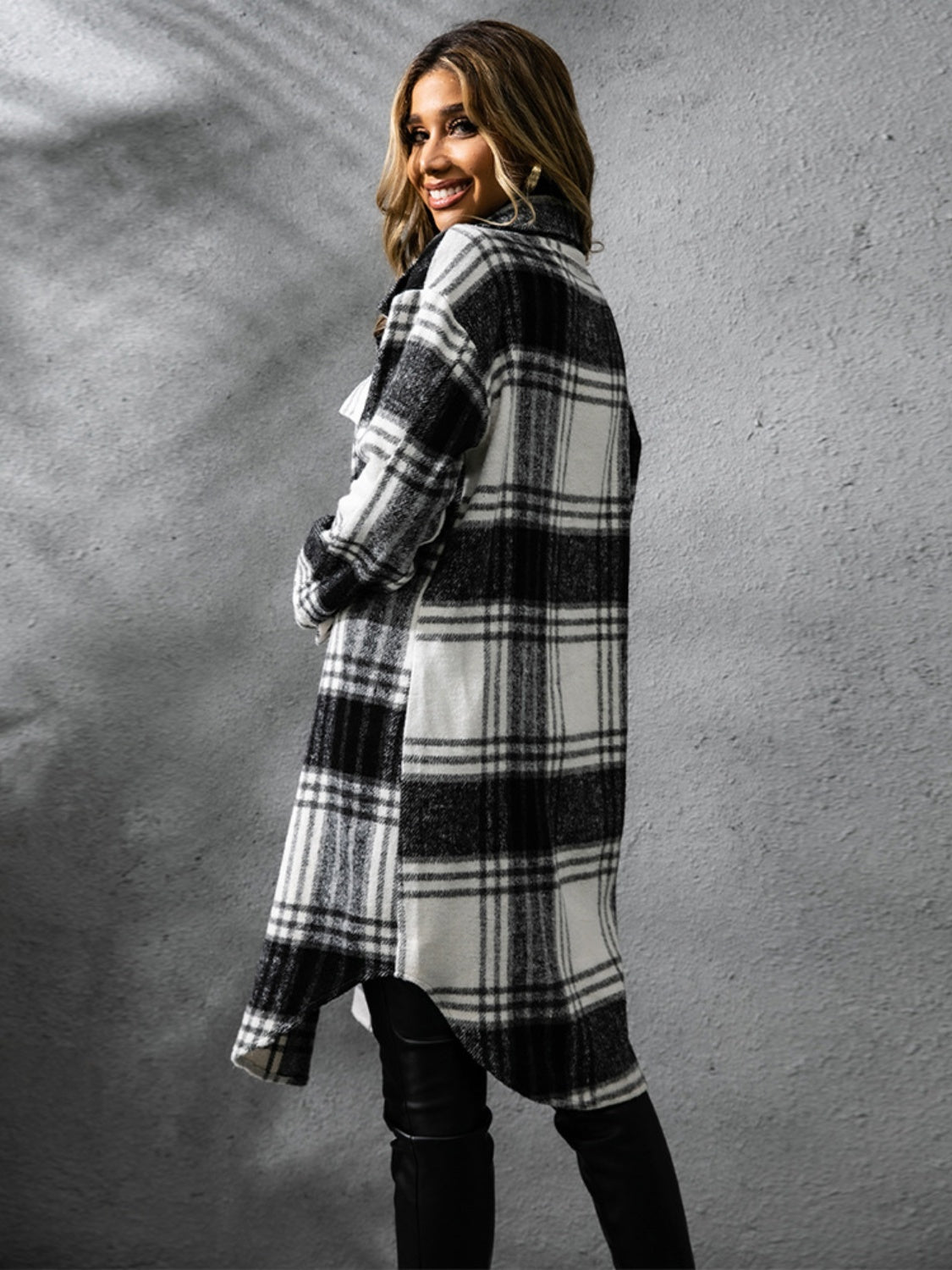 Plaid Collared Long Sleeve Coat